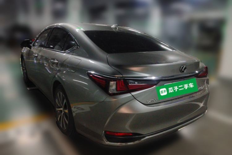 Used Lexus ES 2020 260 Excellence Edition Rear Left 45 Deg
