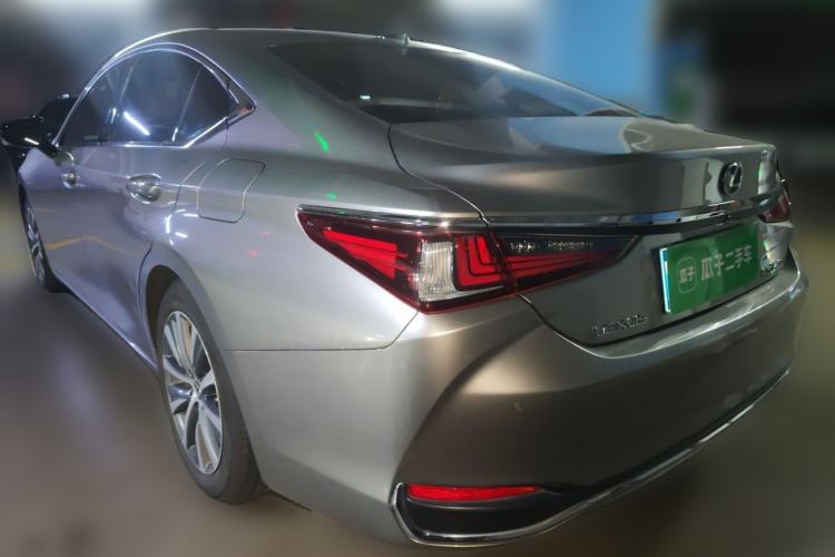 Used Lexus ES 2020 200 Excellence Edition Rear Left 45 Deg