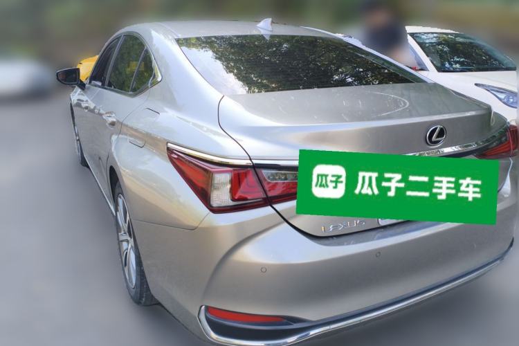 Used Lexus ES 2020 200 Excellence Edition Rear Left 45 Deg