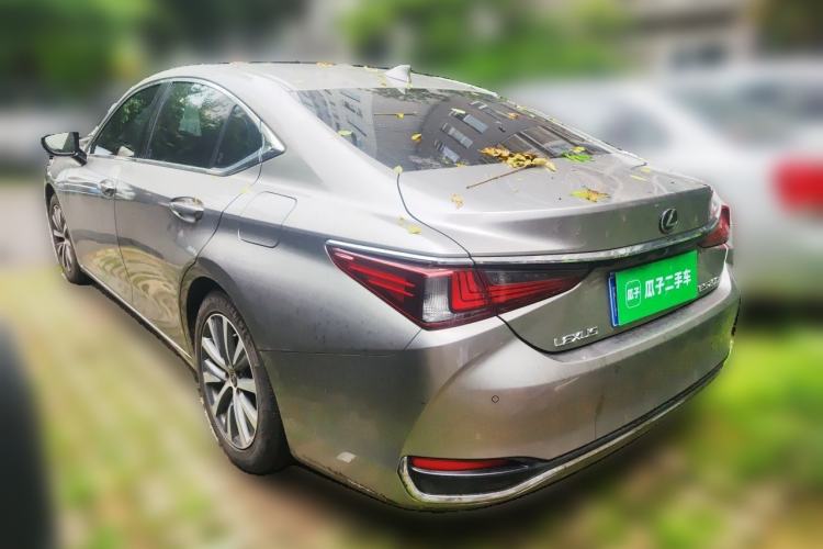 Used Lexus ES 2020 200 Excellence Edition Rear Left 45 Deg