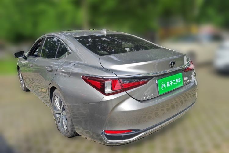 Used Lexus ES 2020 200 Excellence Edition Rear Left 45 Deg