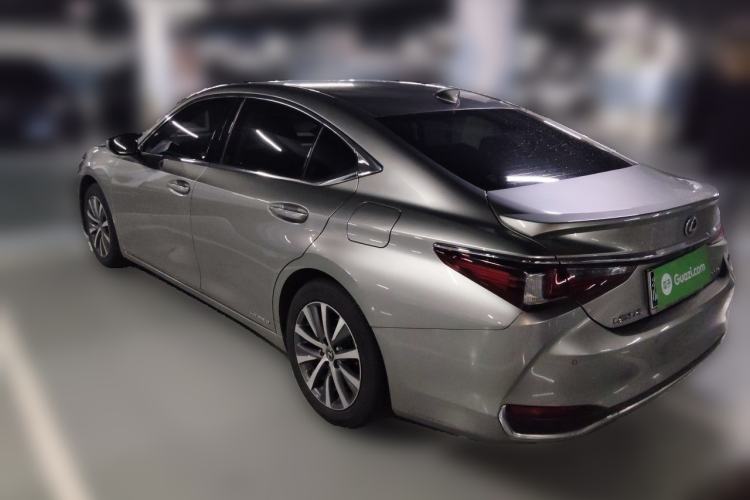 Used Lexus ES 2020 300h Premier Edition Rear Left 45 Deg