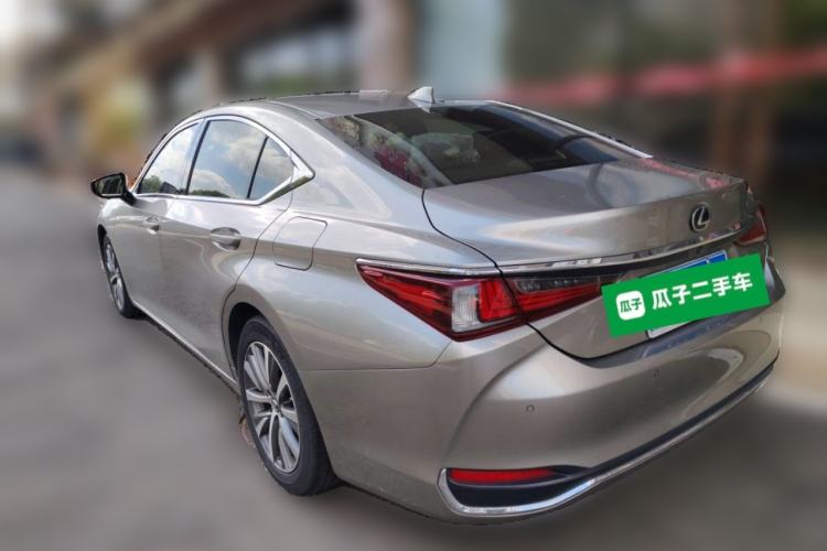 Used Lexus ES 2020 200 Excellence Edition Rear Left 45 Deg