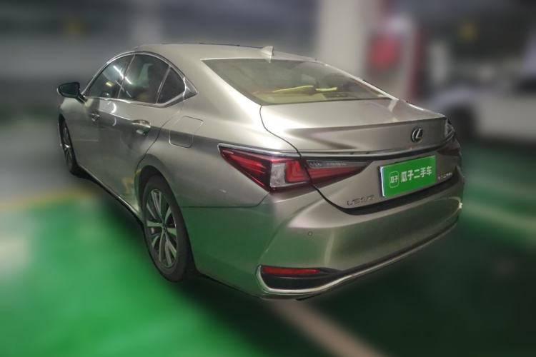 Used Lexus ES 2020 200 Excellence Edition Rear Left 45 Deg