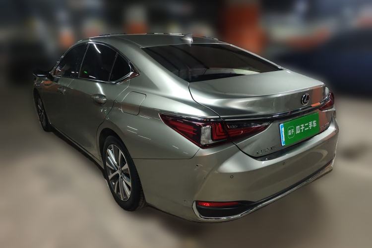Used Lexus ES 2020 200 Excellence Edition Rear Left 45 Deg