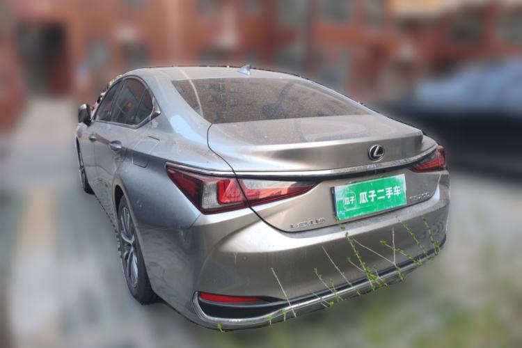 Used Lexus ES 2020 200 Excellence Edition Rear Left 45 Deg
