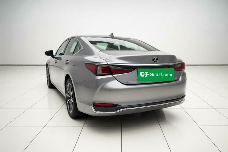 Used Lexus ES 2020 200 Excellence Edition Rear Left 45 Deg