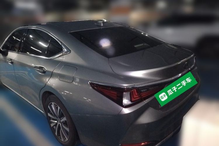Used Lexus ES 2020 200 Luxury Edition Rear Left 45 Deg