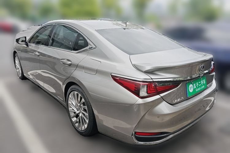 Used Lexus ES 2020 300h Executive Edition Rear Left 45 Deg