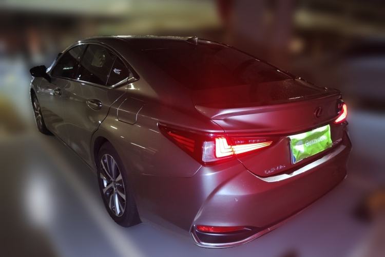 Used Lexus ES 2020 200 Excellence Edition Rear Left 45 Deg
