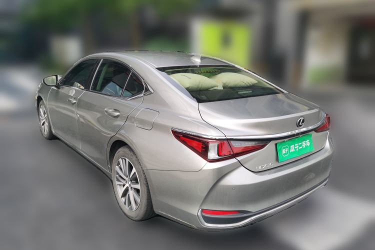 Used Lexus ES 2020 200 Excellence Edition Rear Left 45 Deg