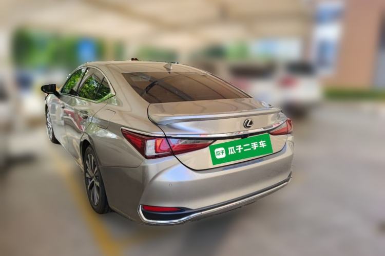 Used Lexus ES 2020 200 Excellence Edition Rear Left 45 Deg