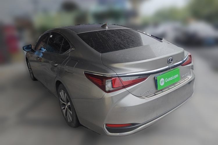 Used Lexus ES 2020 260 Excellence Edition Rear Left 45 Deg