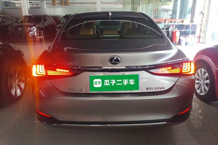 Used Lexus ES 2020 200 Excellence Edition Rear