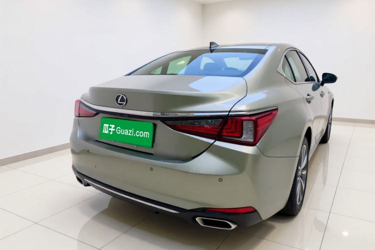 Used Lexus ES 2020 200 Excellence Edition Rear