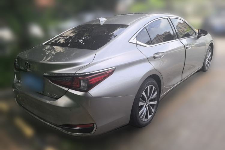 Used Lexus ES 2020 200 Excellence Edition Rear Right 45 Deg