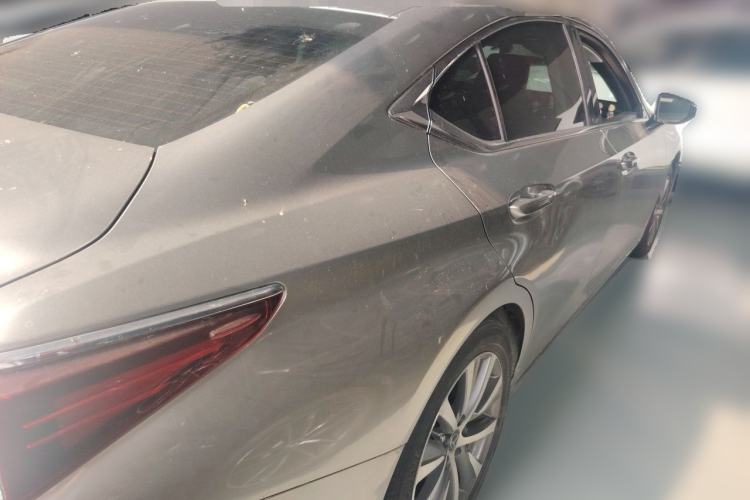 Used Lexus ES 2020 200 Excellence Edition Rear Right 45 Deg