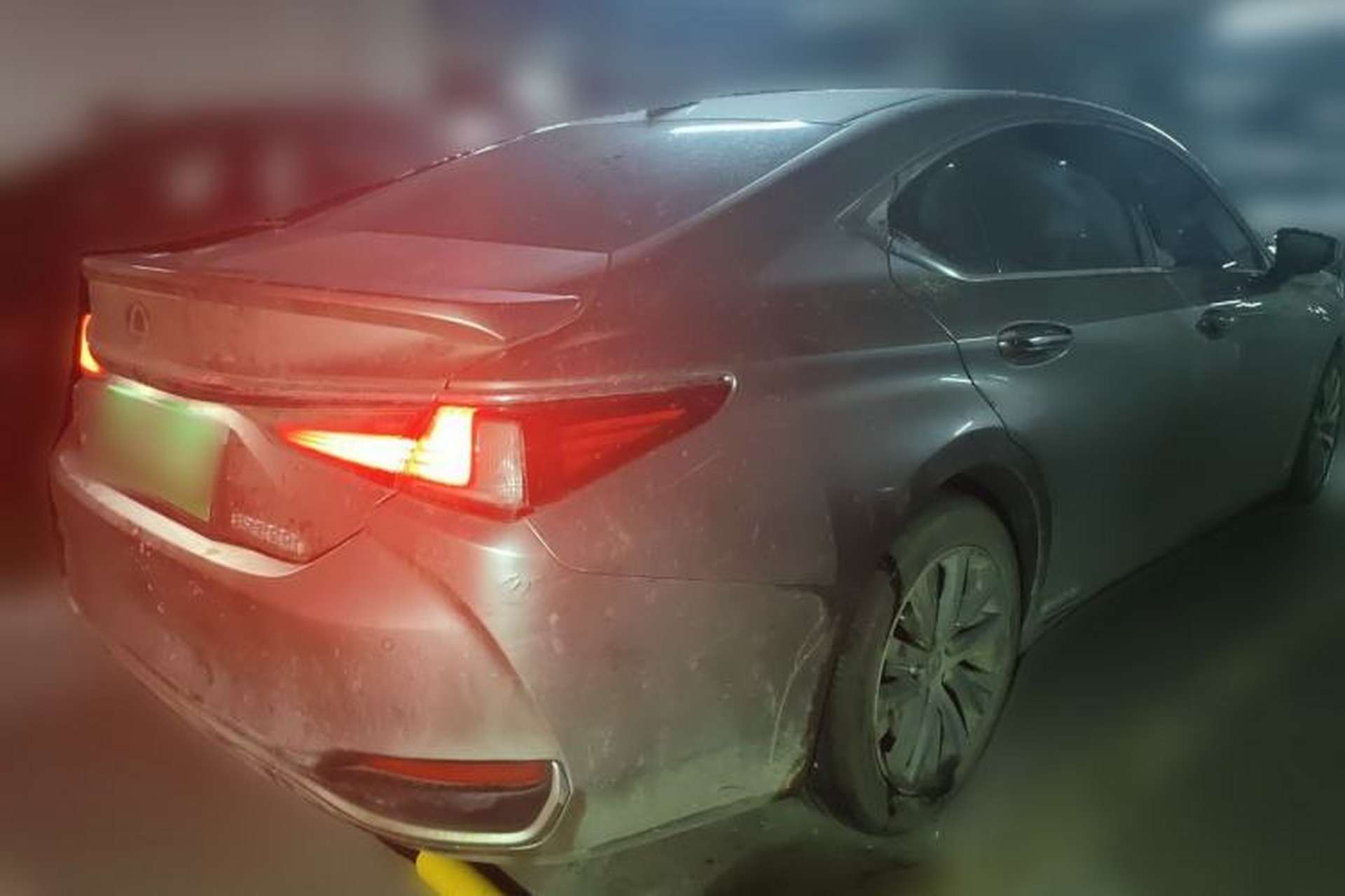 Used Lexus ES 2020 300h Premier Edition Rear Right 45 Deg
