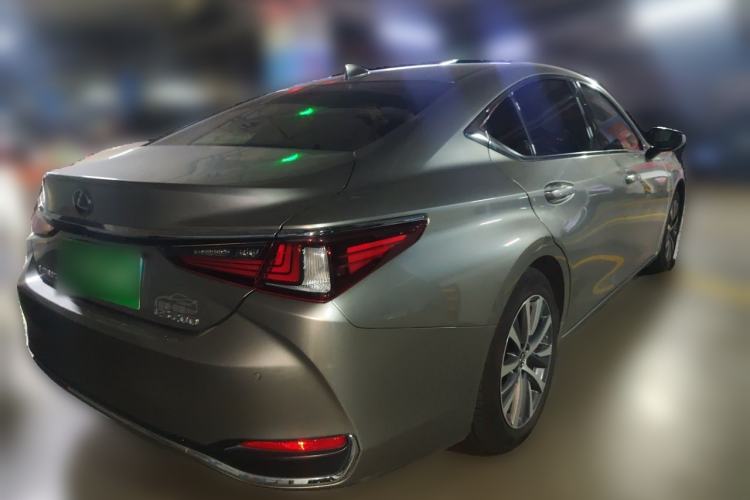 Used Lexus ES 2020 200 Excellence Edition Rear Right 45 Deg