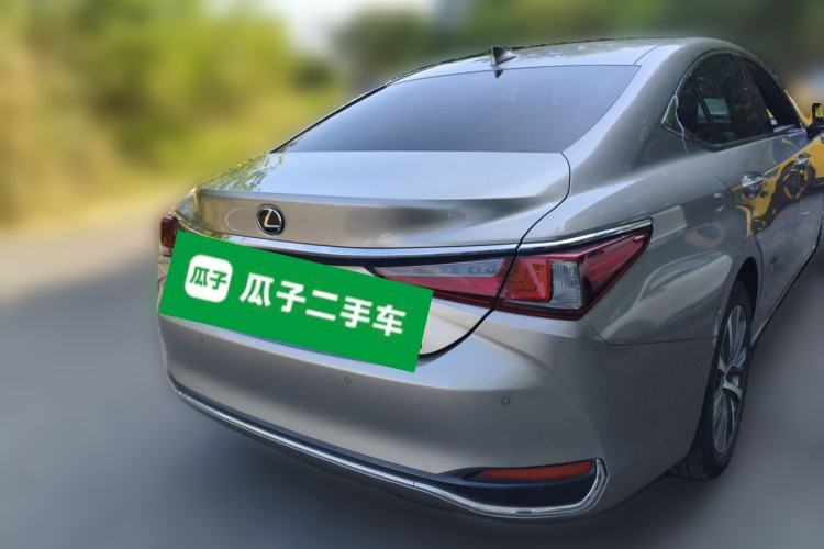 Used Lexus ES 2020 200 Excellence Edition Rear Right 45 Deg