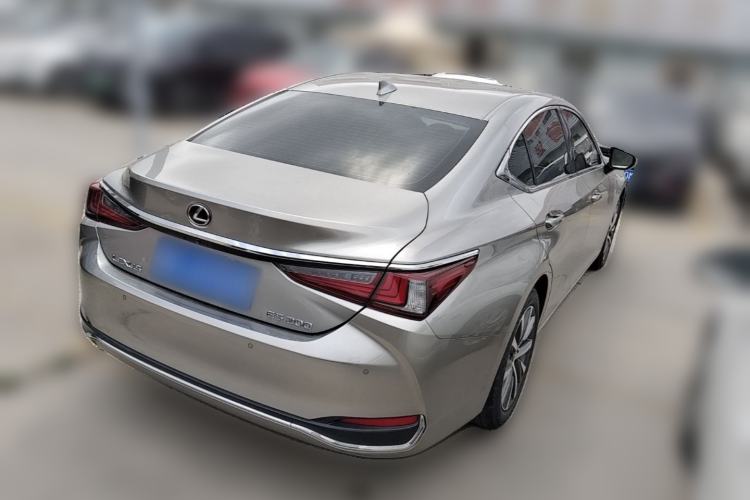 Used Lexus ES 2020 200 Excellence Edition Rear Right 45 Deg