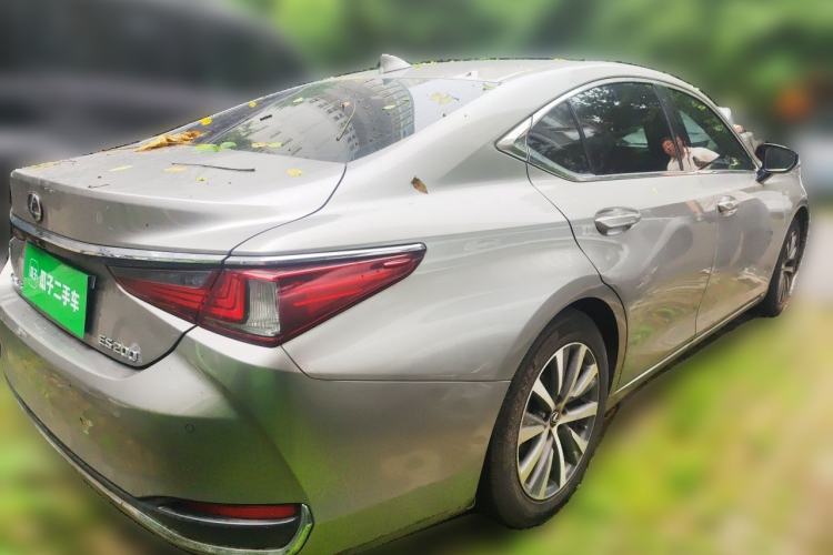 Used Lexus ES 2020 200 Excellence Edition Rear Right 45 Deg