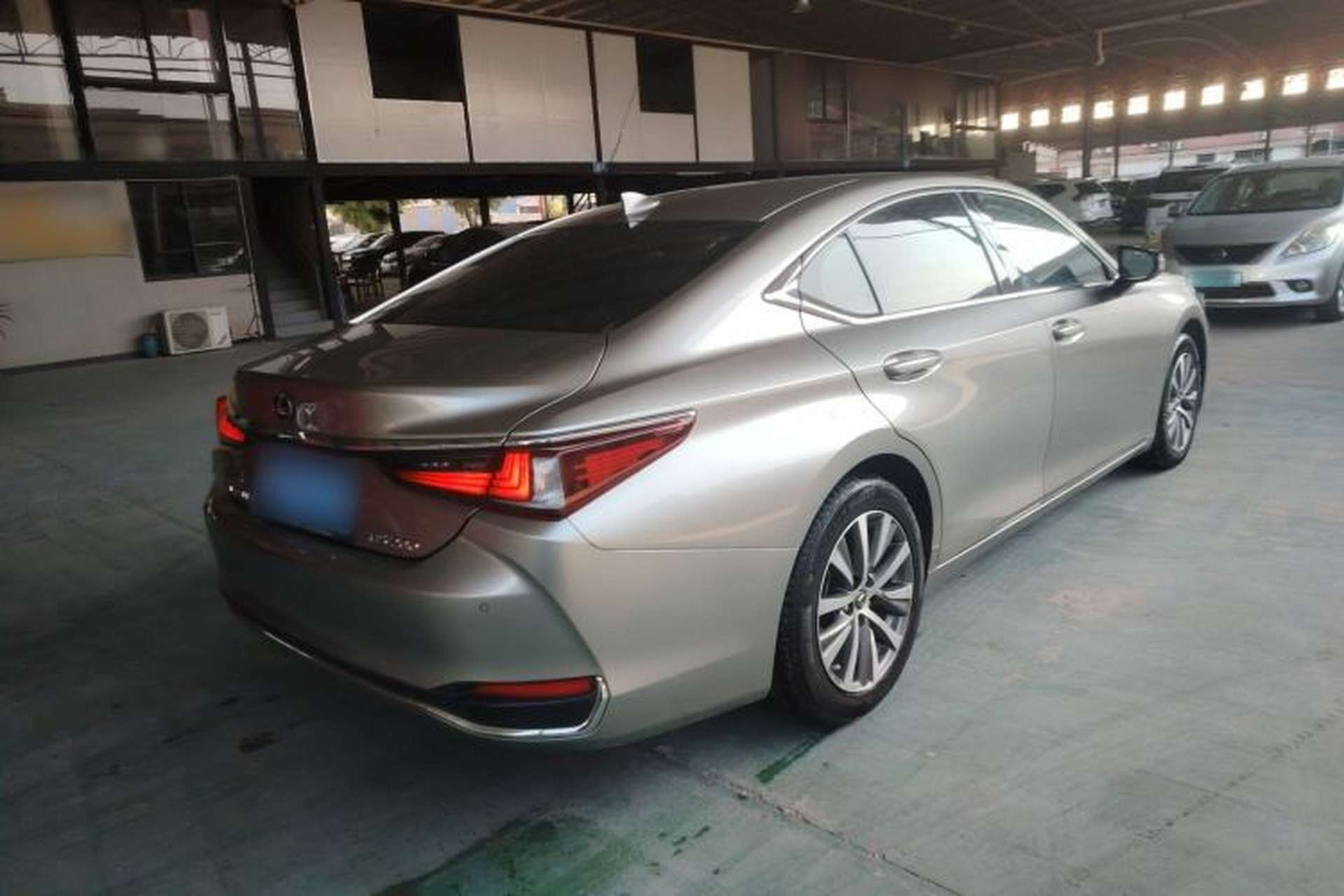 Used Lexus ES 2020 200 Excellence Edition Rear Right 45 Deg