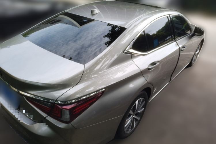Used Lexus ES 2020 200 Excellence Edition Rear Right 45 Deg