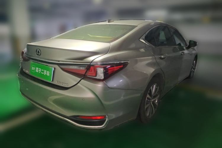 Used Lexus ES 2020 200 Excellence Edition Rear Right 45 Deg