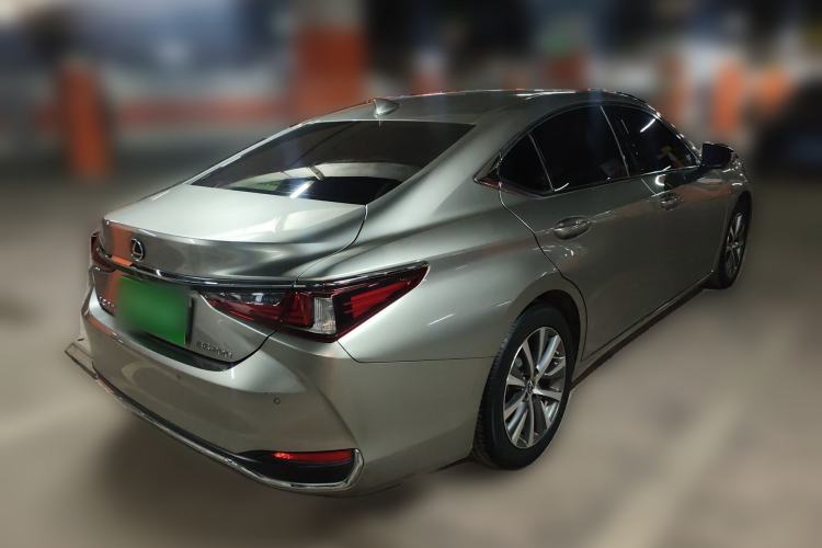 Used Lexus ES 2020 200 Excellence Edition Rear Right 45 Deg