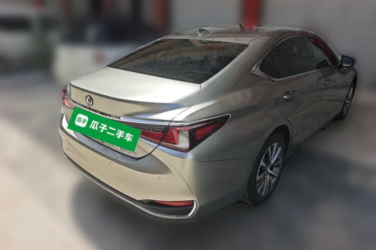 Used Lexus ES 2020 200 Excellence Edition Rear Right 45 Deg