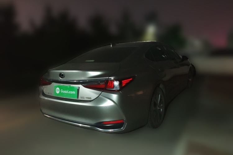Used Lexus ES 2020 200 Excellence Edition Rear Right 45 Deg
