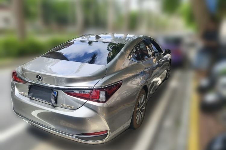 Used Lexus ES 2020 200 Excellence Edition Rear Right 45 Deg