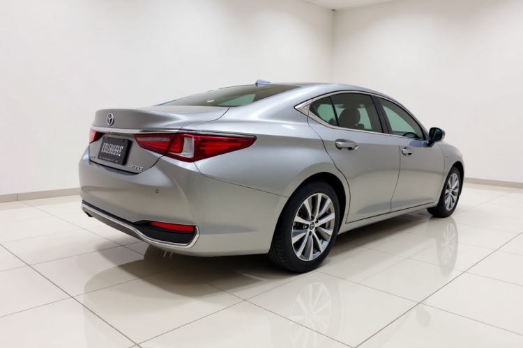 Used Lexus ES 2020 200 Excellence Edition Rear Right 45 Deg