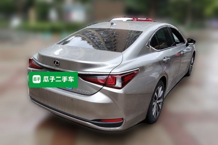Used Lexus ES 2020 200 Excellence Edition Rear Right 45 Deg