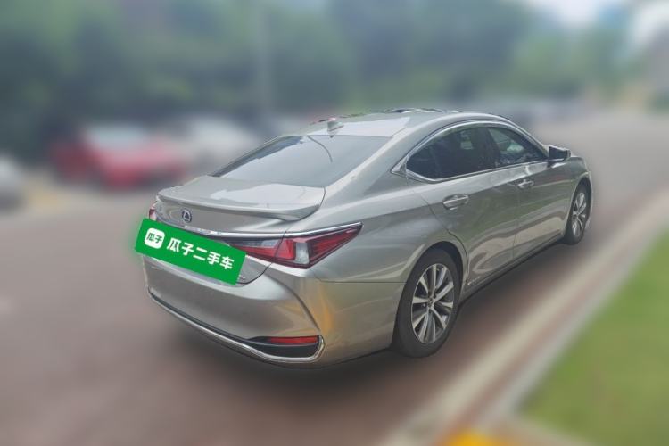 Used Lexus ES  Rear Right 45 Deg