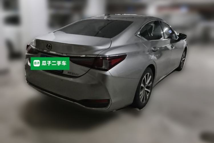 Used Lexus ES 2020 200 Excellence Edition Rear Right 45 Deg