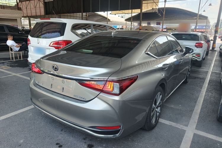 Used Lexus ES 2020 200 Excellence Edition Rear Right 45 Deg