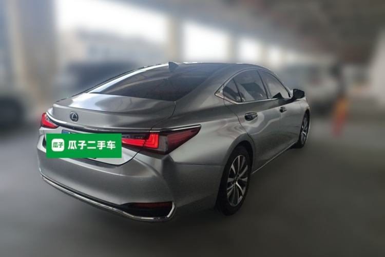 Used Lexus ES 2020 200 Excellence Edition Rear Right 45 Deg