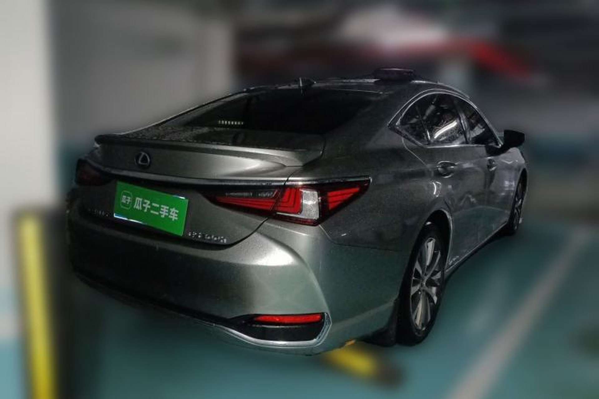 Used Lexus ES 2020 300h Premier Edition Rear Right 45 Deg