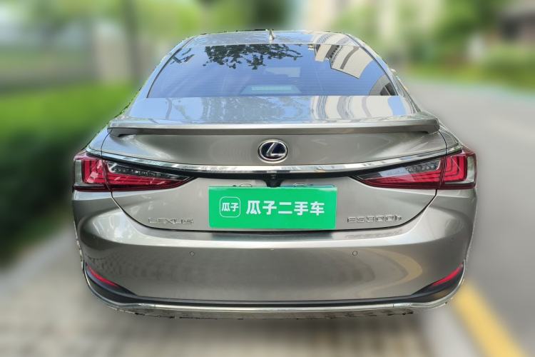Used Lexus ES 2020 300h Premier Edition Rear