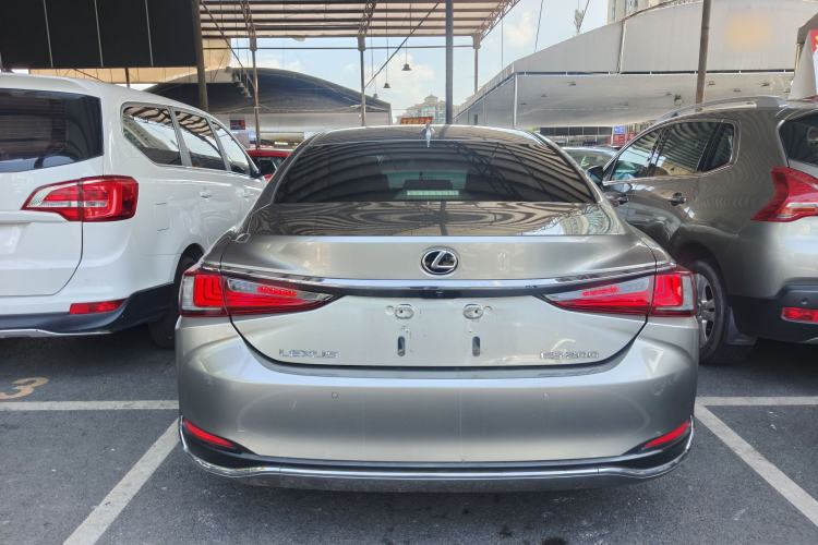 Used Lexus ES 2020 200 Excellence Edition Rear