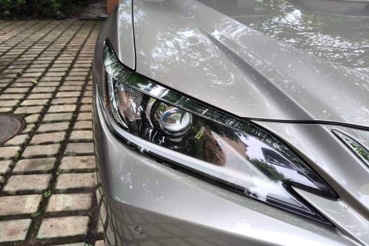 Used Lexus ES 2020 200 Excellence Edition Right Front Headlight