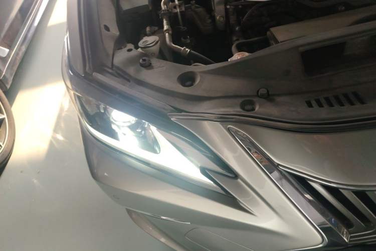 Used Lexus ES 2020 200 Excellence Edition Right Front Headlight