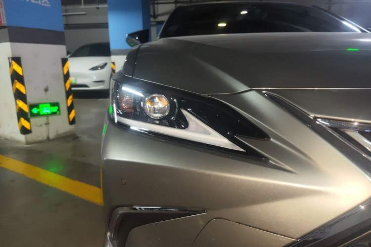 Used Lexus ES 2020 200 Excellence Edition Right Front Headlight