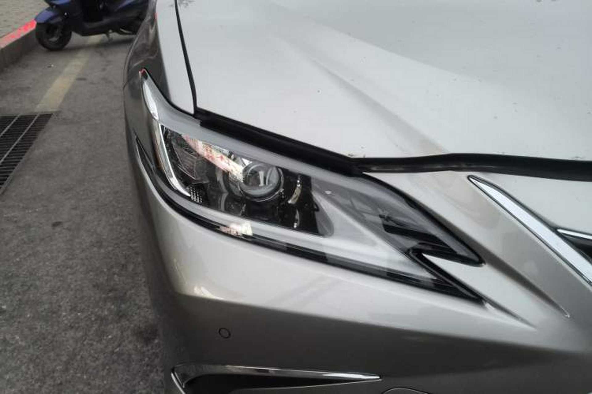 Used Lexus ES 2020 200 Excellence Edition Right Front Headlight