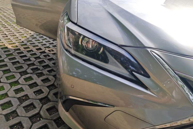Used Lexus ES 2020 200 Excellence Edition Right Front Headlight