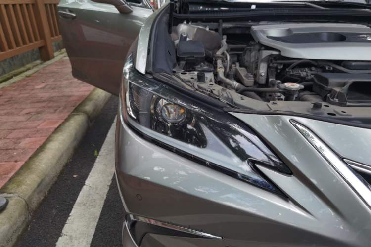 Used Lexus ES 2020 200 Excellence Edition Right Front Headlight