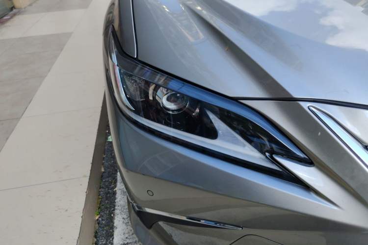 Used Lexus ES 2020 200 Excellence Edition Right Front Headlight