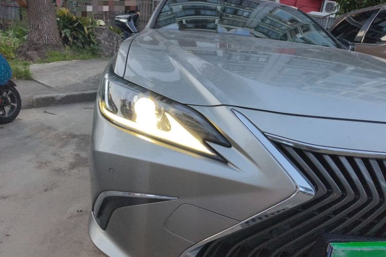 Used Lexus ES 2020 200 Excellence Edition Right Front Headlight